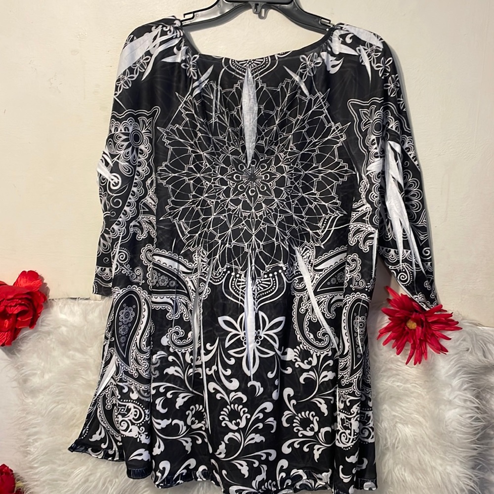 Unity plus size Top - Picture 4 of 5
